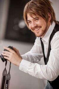 You’re my Loveprize in Viewfinder 2: Shooting (2019) - Bild 11